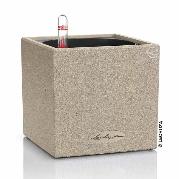 пластиковое кашпо с фактурой под камень