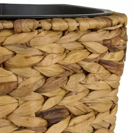 Плетеный вазон для цветов