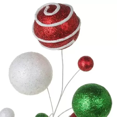 Ветка с новогодними шарами