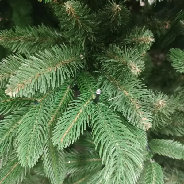 Ель искусственная с лампочками 