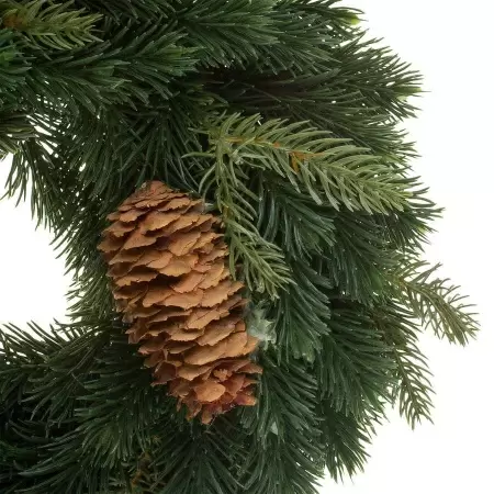 Венок еловый искусственный с шишками