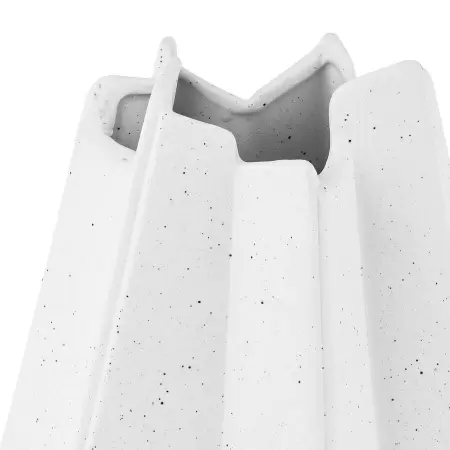 Ваза с неровным краем