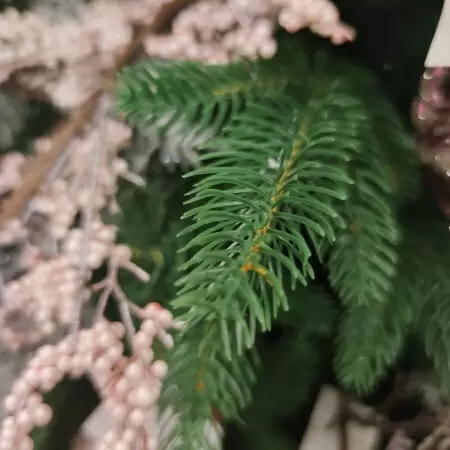 Ветка еловая искусственная, длинная