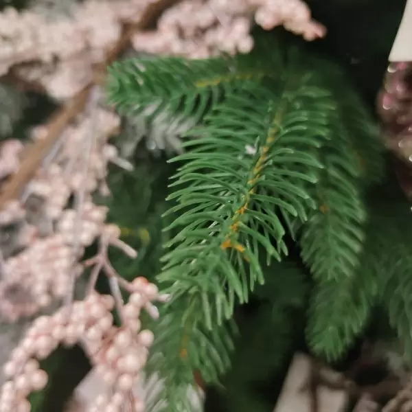 Ветка еловая искусственная, длинная