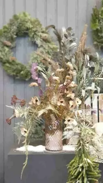 Стеклянная ваза Домания