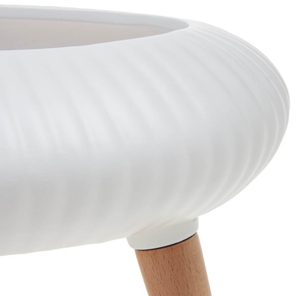 Керамическое кашпо на ножках